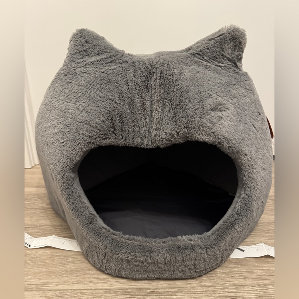 NWT NEW Cat Themed Cat Home House Size Small Soft Fuzzy